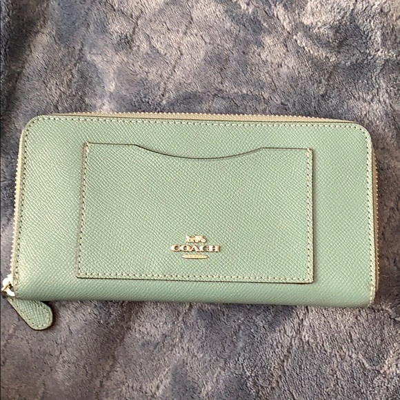 Coach Wallet - Picture 1 of 4